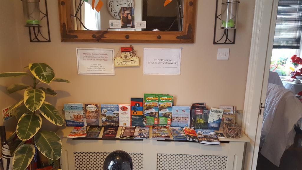 Creedons Traditional Irish Welcome Inn B&B Cork Eksteriør billede